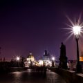 Osvětlený noční Karlův most, Bohemians Energy